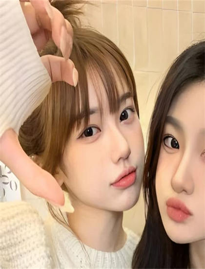 专业喜剧片评论：同班同学2的技术创新与艺术成就 ——深入探索喜剧片的艺术世界